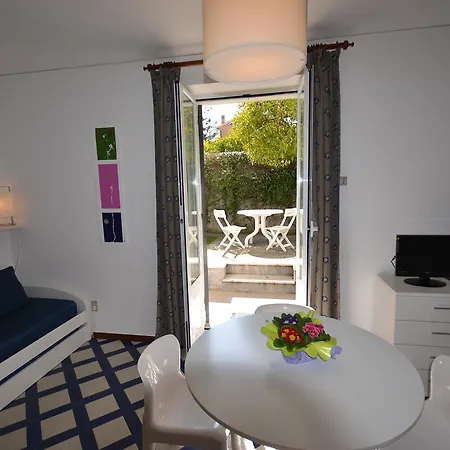 Aparthotel Chiara 3*