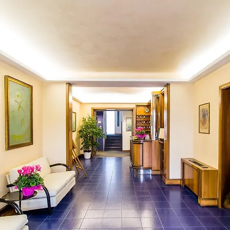 Apartahotel Chiara 3*
