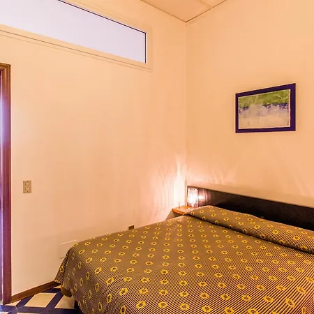 Apartahotel Chiara 3*