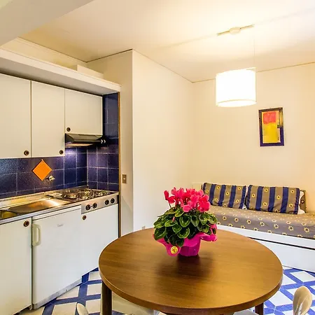 Aparthotel Chiara 3*