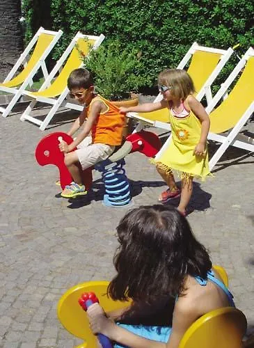 Apartmanhotel Chiara 3*