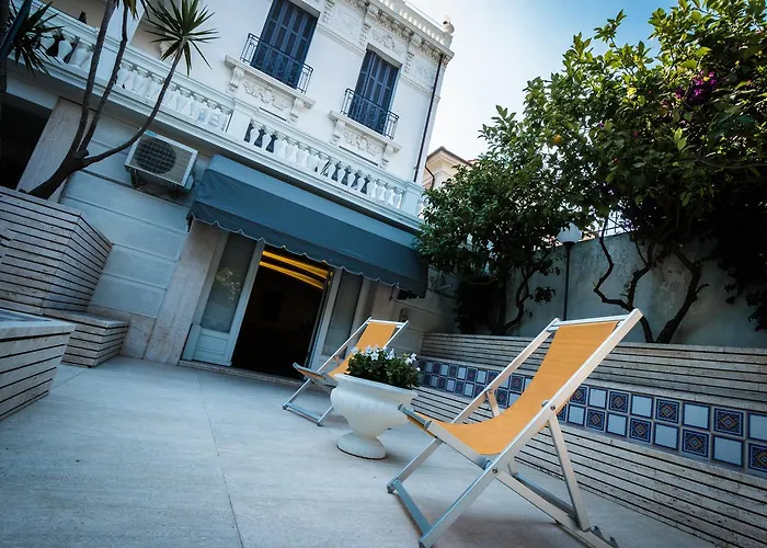 Apartmanhotel Chiara 3*