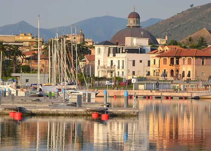 Apartmanhotel Chiara 3*