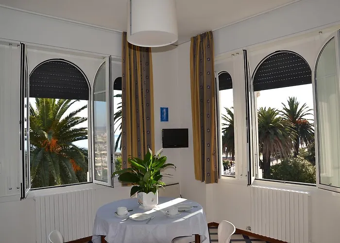 Apartmanhotel Chiara 3*