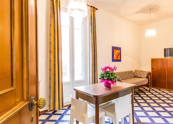 Apartmanhotel Chiara 3*