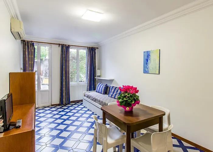 Apartmanhotel Chiara 3*