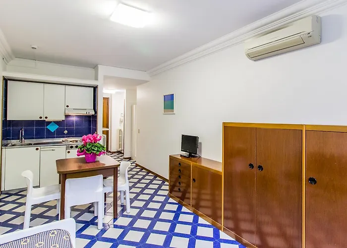 Apartmanhotel Chiara 3*