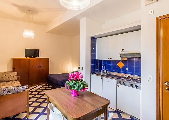 Apartmanhotel Chiara 3*